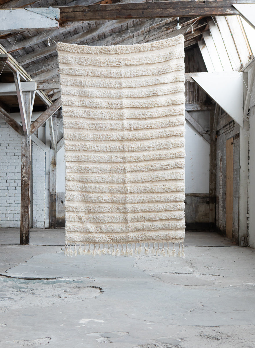 Hand tufted White Moroccan Rug 5x8ft