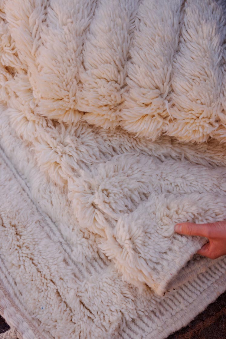 Handwoven White Moroccan Rug 5x8ft