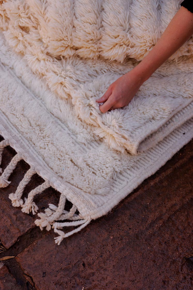Handwoven White Moroccan Rug 5x8ft